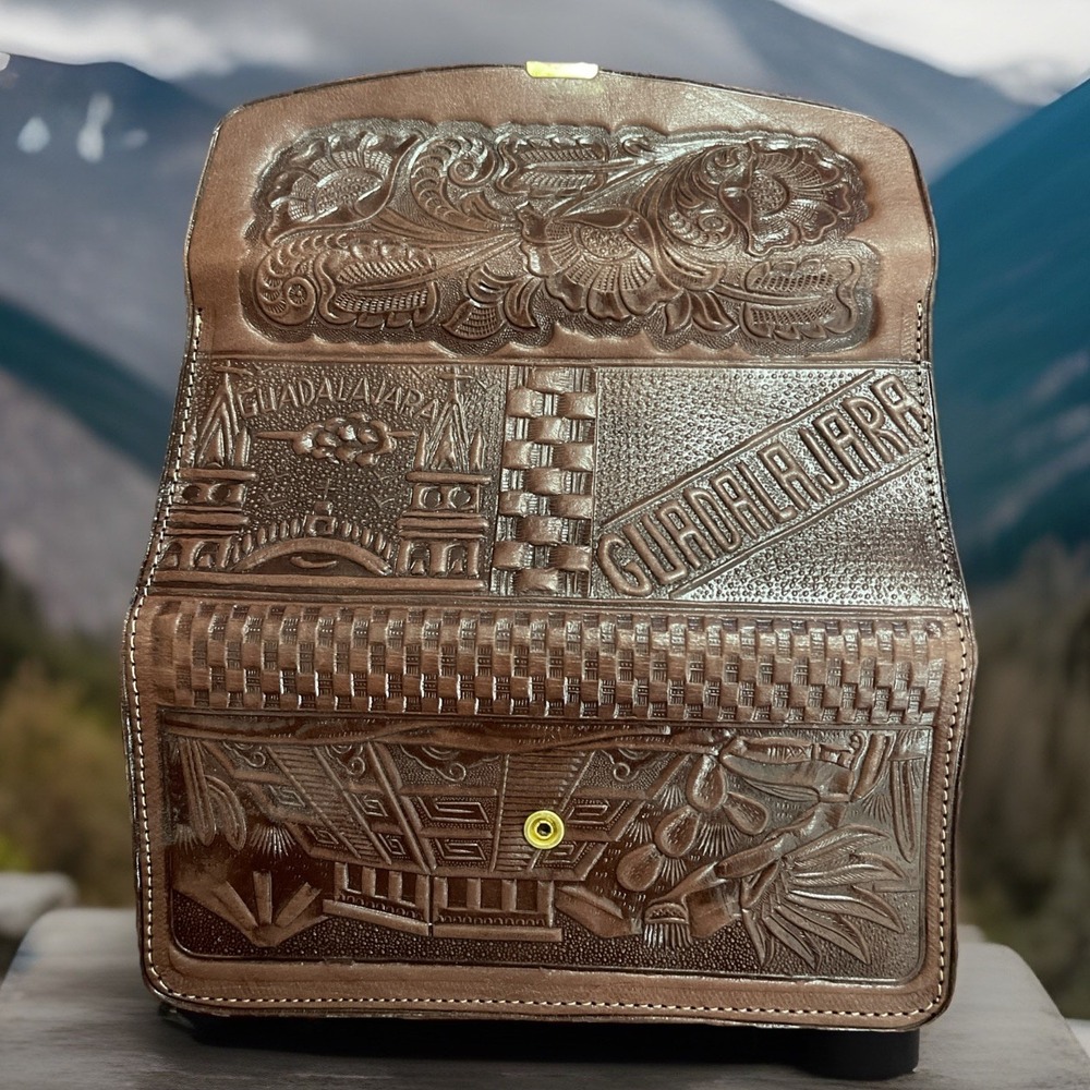 Vtg NWOT Brown Leather Hand-Tooled Wallet "Guadalajara Mexico" Gift Lightweight